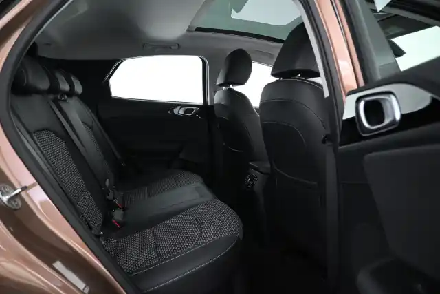 Ruskea Viistoperä, Kia XCeed – VAR-25474