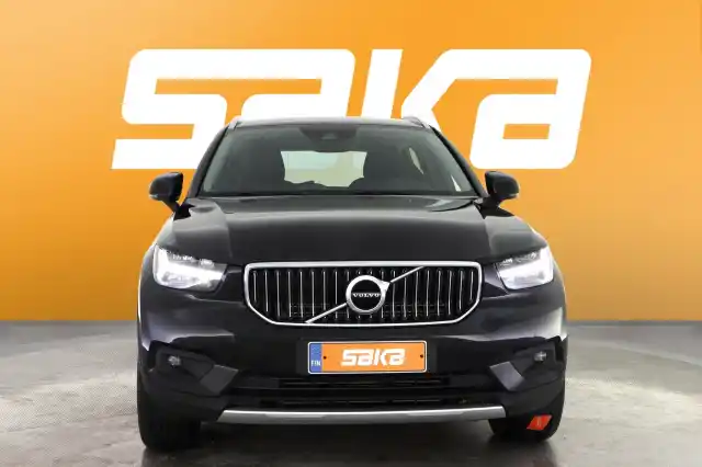 Musta Maastoauto, Volvo XC40 – VAR-25477