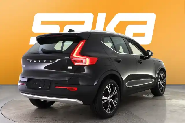 Musta Maastoauto, Volvo XC40 – VAR-25477