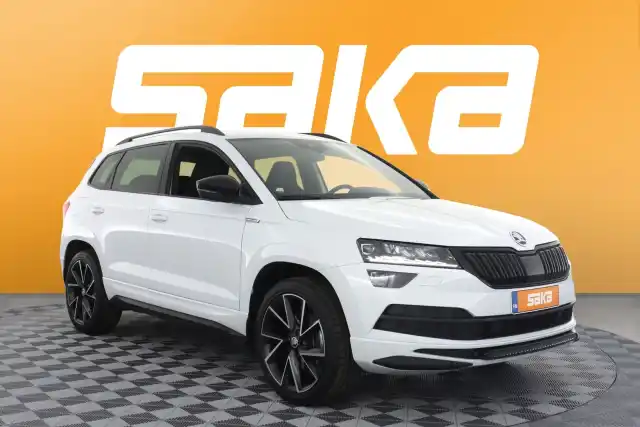 Valkoinen Maastoauto, Skoda Karoq – VAR-25538