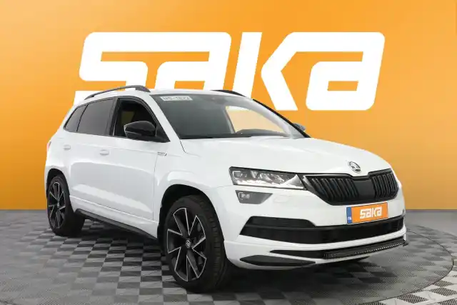 Valkoinen Maastoauto, Skoda Karoq – VAR-25538