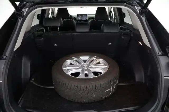 Musta Maastoauto, Toyota RAV4 – VAR-25559