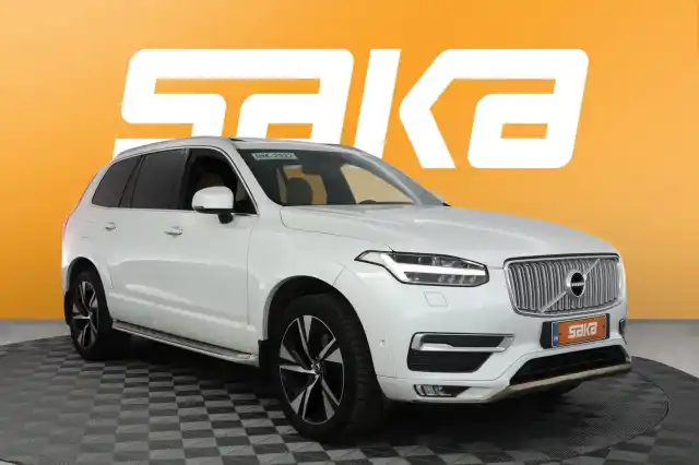 Valkoinen Maastoauto, Volvo XC90 – VAR-25569