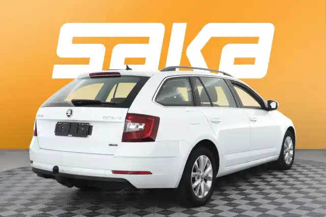 Valkoinen Farmari, Skoda Octavia – VAR-25676