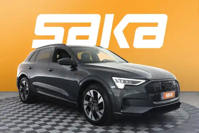 Harmaa Maastoauto, Audi e-tron – VAR-25705