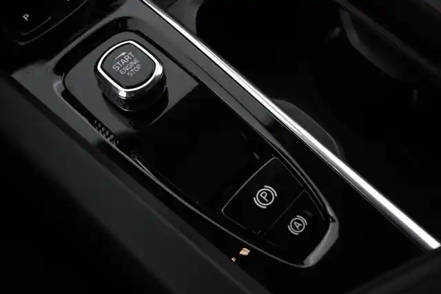 Sininen Maastoauto, Volvo XC60 – VAR-25721