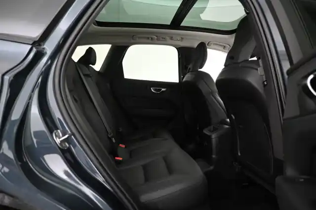 Sininen Maastoauto, Volvo XC60 – VAR-25721