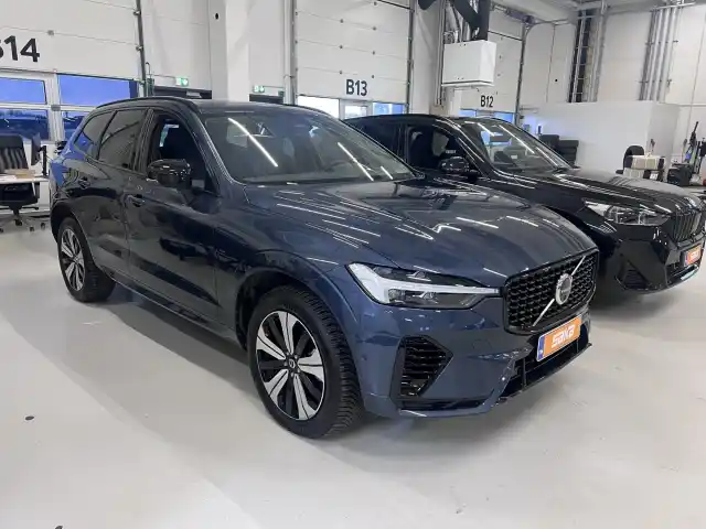 Sininen Maastoauto, Volvo XC60 – VAR-25721