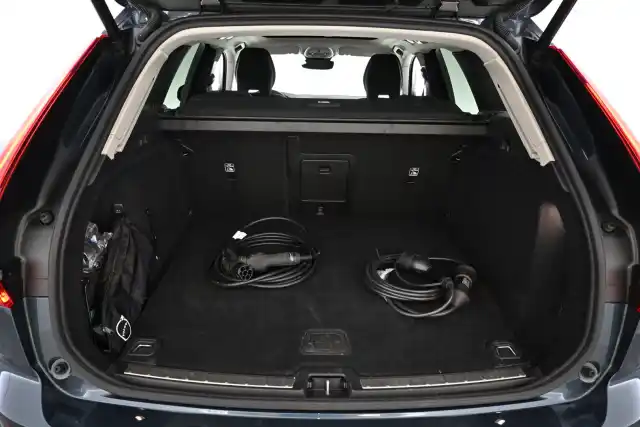 Sininen Maastoauto, Volvo XC60 – VAR-25721