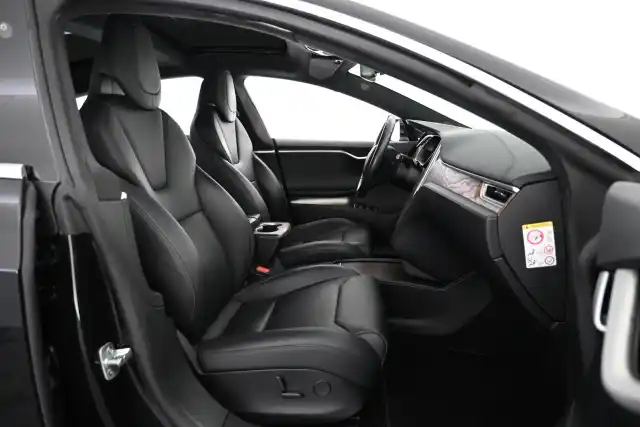 Musta Sedan, Tesla Model S – VAR-25781