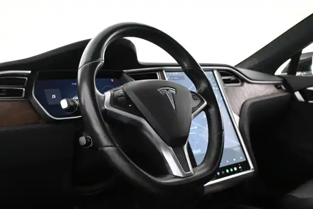 Musta Sedan, Tesla Model S – VAR-25781
