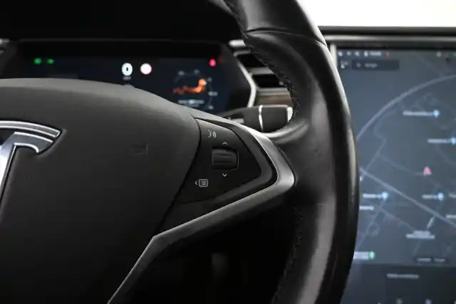Musta Sedan, Tesla Model S – VAR-25781