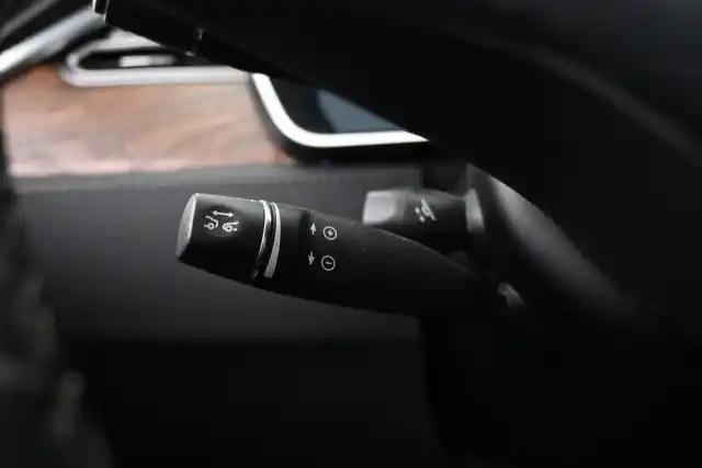 Musta Sedan, Tesla Model S – VAR-25781