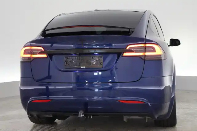 Sininen Maastoauto, Tesla Model X – VAR-26130