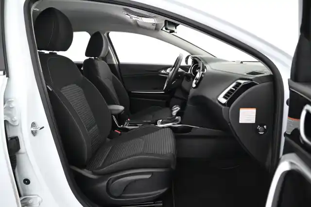 Valkoinen Viistoperä, Kia XCeed – VAR-26186