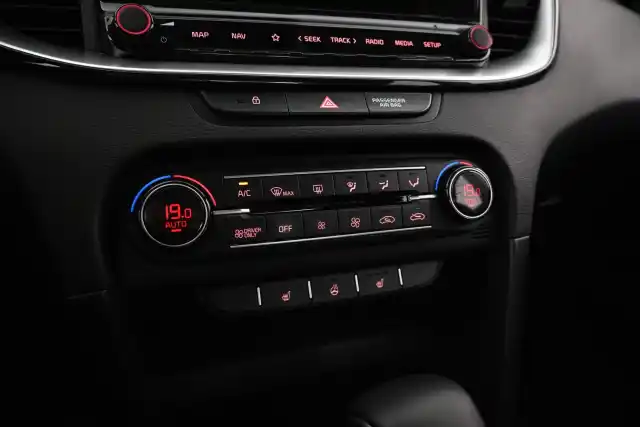 Valkoinen Viistoperä, Kia XCeed – VAR-26186