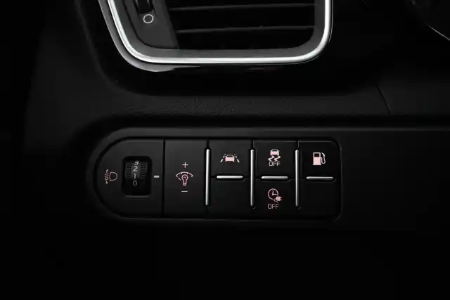 Valkoinen Viistoperä, Kia XCeed – VAR-26186