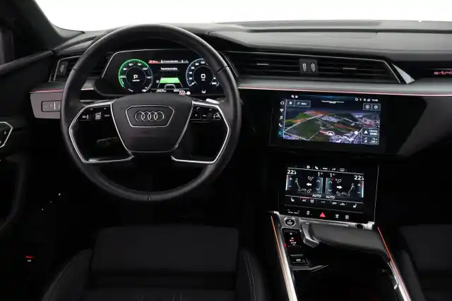 Punainen Maastoauto, Audi Q8 e-tron – VAR-26220