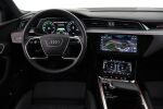 Punainen Maastoauto, Audi Q8 e-tron – VAR-26220, kuva 20