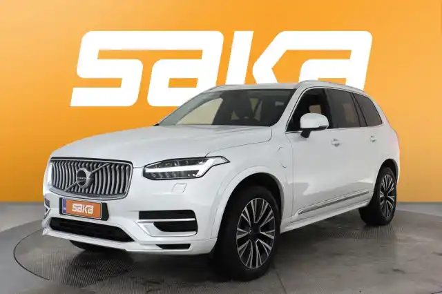 Valkoinen Maastoauto, Volvo XC90 – VAR-26386