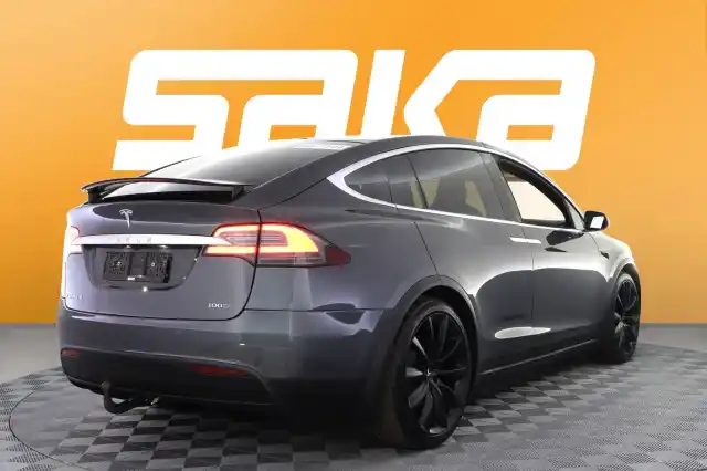 Harmaa Maastoauto, Tesla Model X – VAR-26496