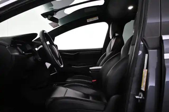 Harmaa Maastoauto, Tesla Model X – VAR-26496