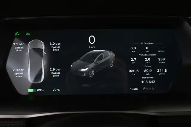 Harmaa Maastoauto, Tesla Model X – VAR-26496