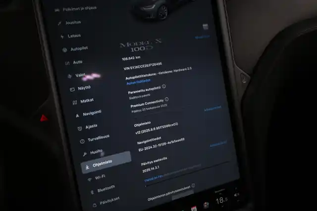 Harmaa Maastoauto, Tesla Model X – VAR-26496