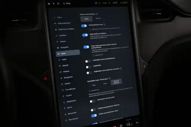Harmaa Maastoauto, Tesla Model X – VAR-26496