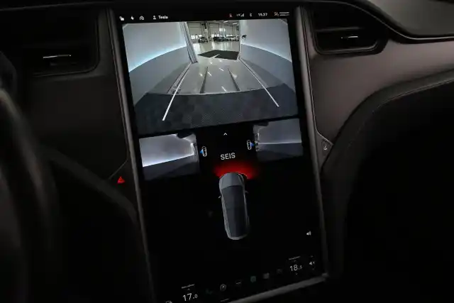 Harmaa Maastoauto, Tesla Model X – VAR-26496