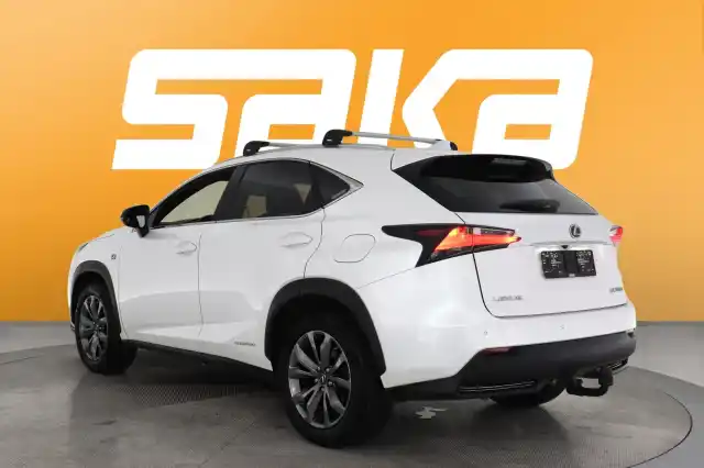 Valkoinen Maastoauto, Lexus NX – VAR-26635