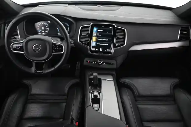 Musta Maastoauto, Volvo XC90 – VAR-26727
