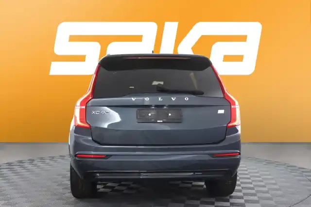 Musta Maastoauto, Volvo XC90 – VAR-26727