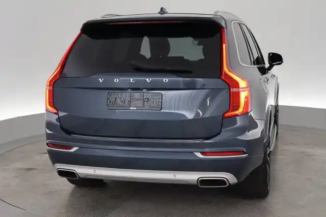 Harmaa Maastoauto, Volvo XC90 – VAR-27020