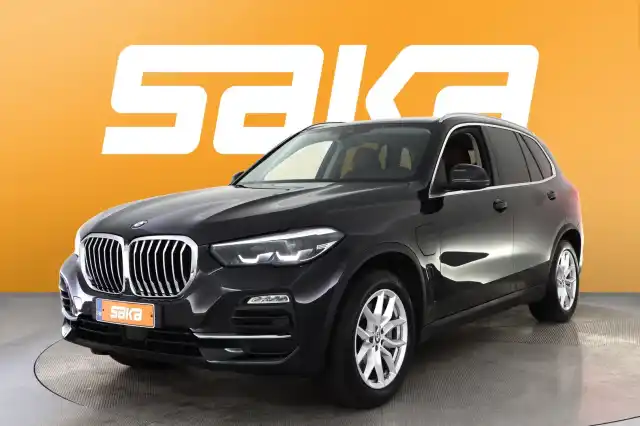 Musta Maastoauto, BMW X5 – VAR-27098