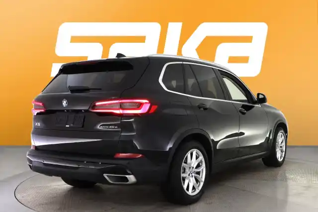 Musta Maastoauto, BMW X5 – VAR-27098