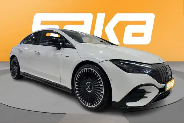Valkoinen Viistoperä, Mercedes-Benz EQE – VAR-27181