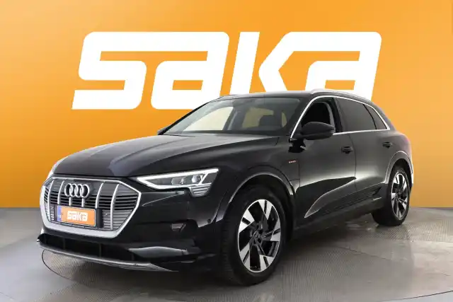 Musta Maastoauto, Audi e-tron – VAR-27218