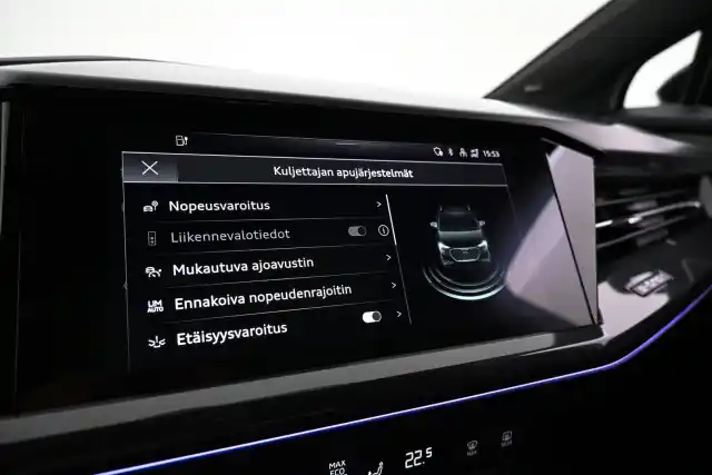 Valkoinen Maastoauto, Audi Q4 e-tron – VAR-27242