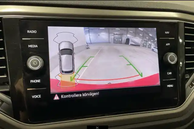 Punainen Maastoauto, Volkswagen T-Roc – VAR-27270