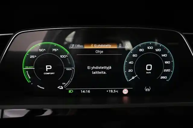 Musta Maastoauto, Audi e-tron – VAR-27580