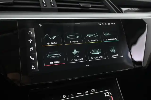 Musta Maastoauto, Audi e-tron – VAR-27580