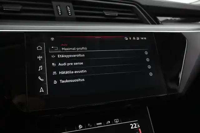 Musta Maastoauto, Audi e-tron – VAR-27580