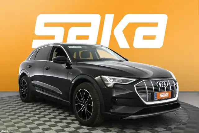 Musta Maastoauto, Audi e-tron – VAR-27580