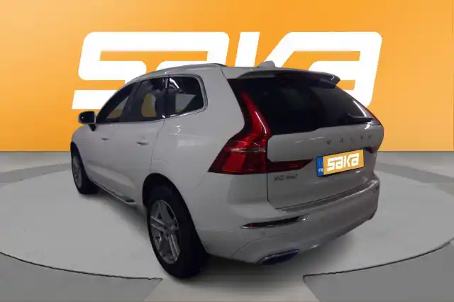 Valkoinen Maastoauto, Volvo XC60 – VAR-27654