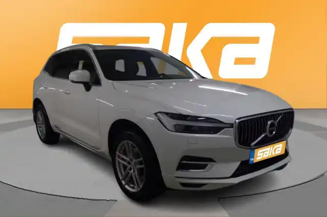 Valkoinen Maastoauto, Volvo XC60 – VAR-27654