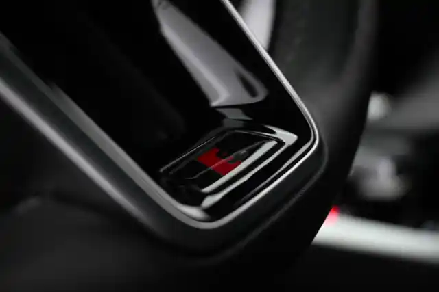 Musta Maastoauto, Audi Q8 e-tron – VAR-27685
