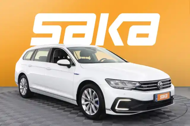 Valkoinen Farmari, Volkswagen Passat – VAR-27762