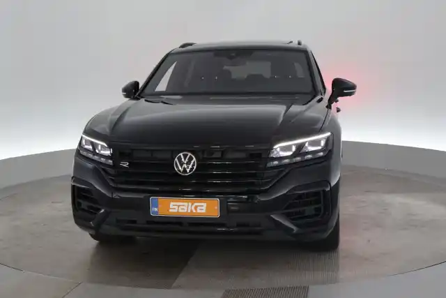 Musta Maastoauto, Volkswagen Touareg – VAR-27963