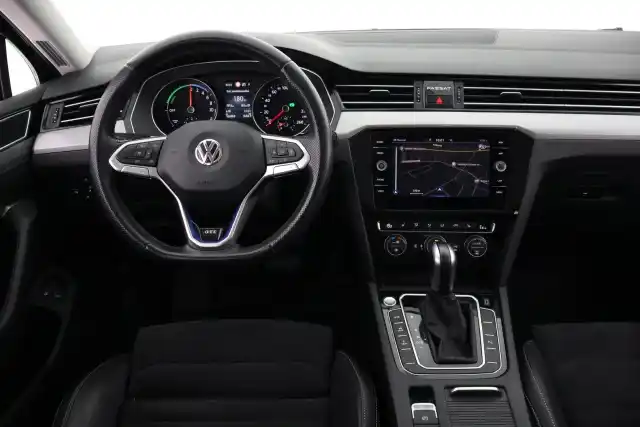 Harmaa Farmari, Volkswagen Passat – VAR-28222